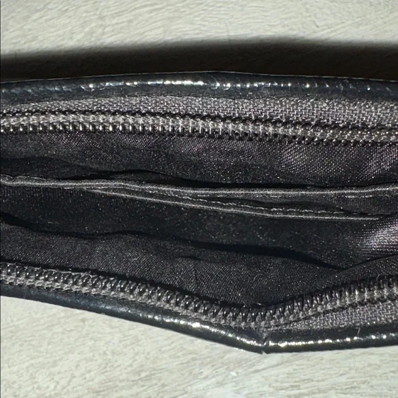 Coach - Wristlet Wallet - Black Signature Monogram CC / Canvas and leather EUC🩷 - Picture 9 of 16